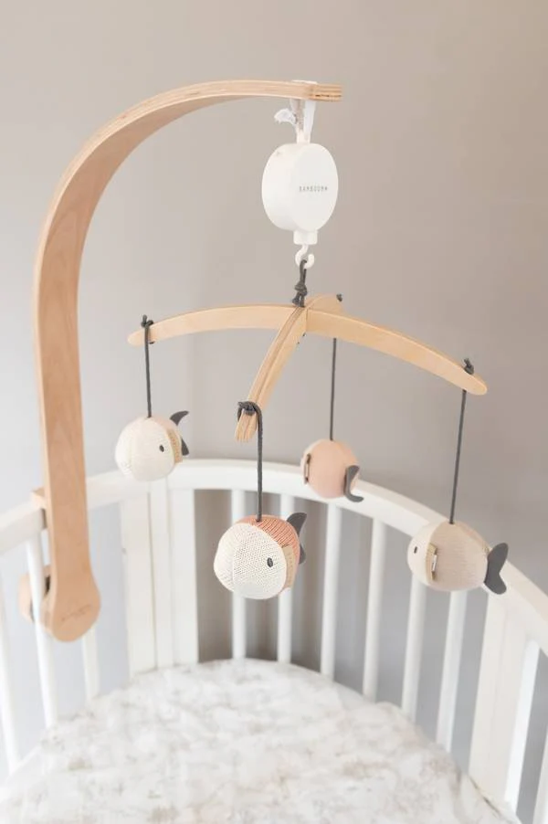 BAMBOOM GIOSTRINA IN LEGNO CON GIOCHI A MAGLIA FISH - immagine 5